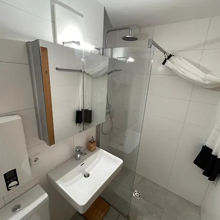 公寓式酒店 Blue Jeans 3*